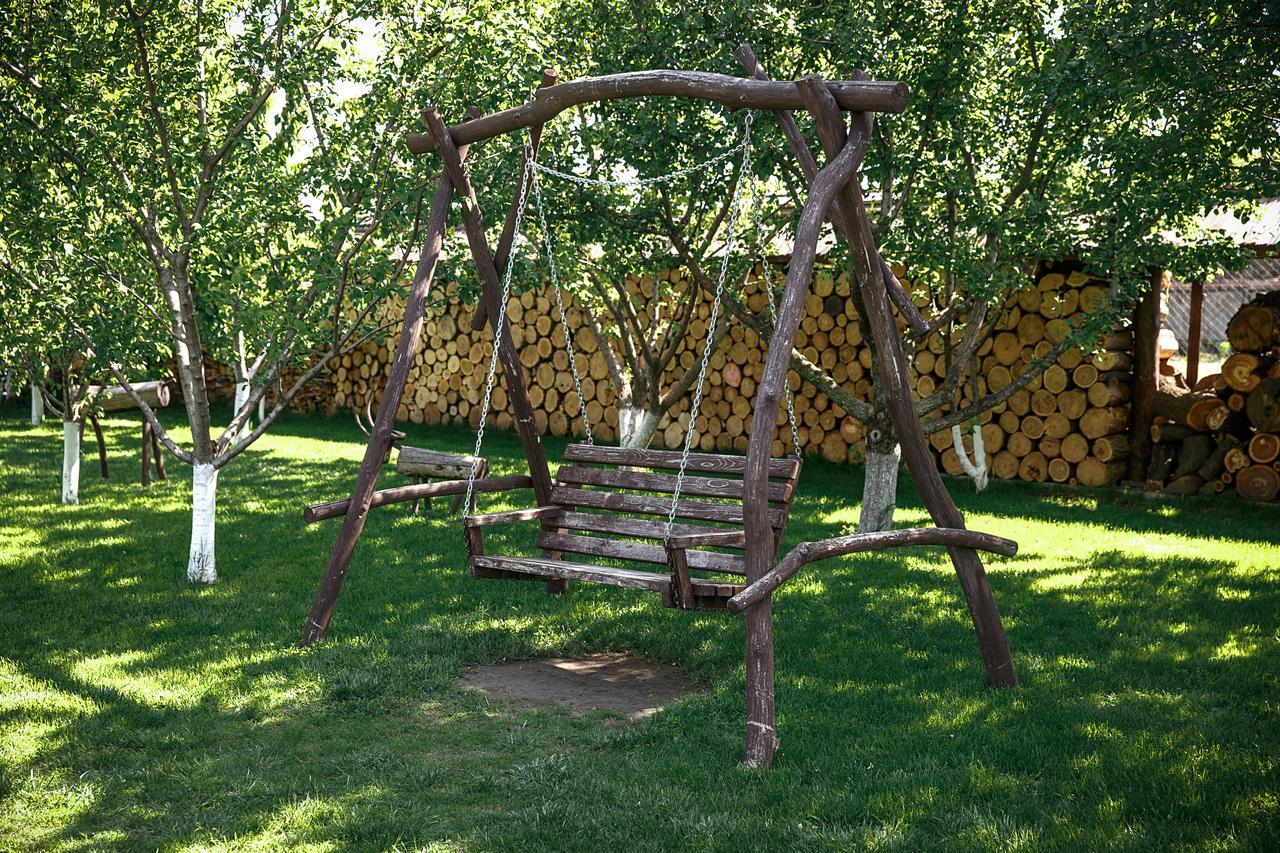 Gosteria Hata Podoprygora Obukhivka Buitenkant foto