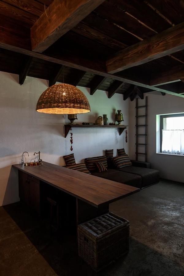 Gosteria Hata Podoprygora Obukhivka Buitenkant foto