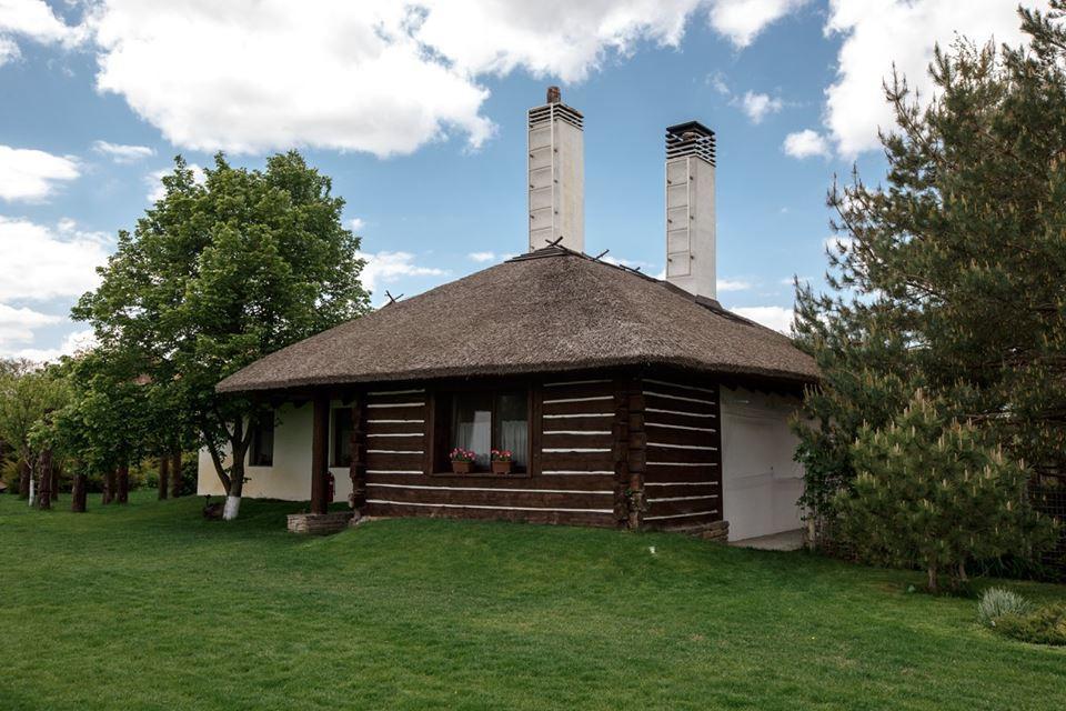 Gosteria Hata Podoprygora Obukhivka Buitenkant foto