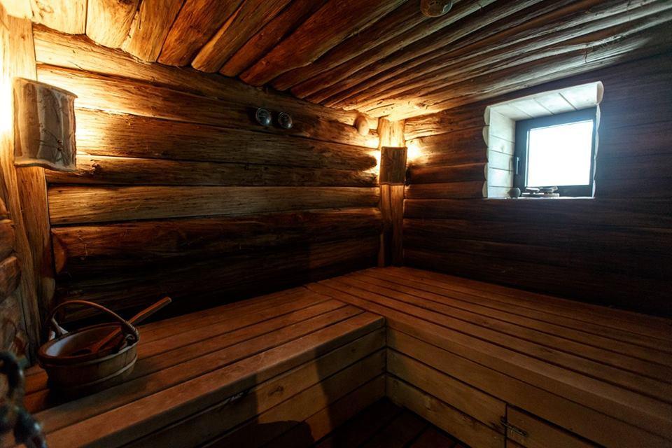 Gosteria Hata Podoprygora Obukhivka Buitenkant foto