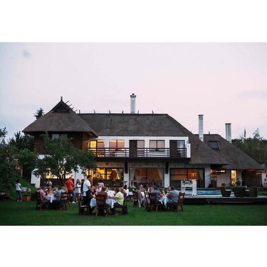Gosteria Hata Podoprygora Obukhivka Buitenkant foto