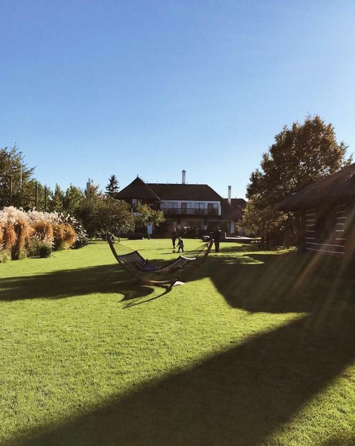Gosteria Hata Podoprygora Obukhivka Buitenkant foto